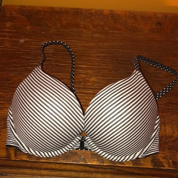 Victoria's Secret Other - Victoria’s Secret Plunge bra with cute back detail
